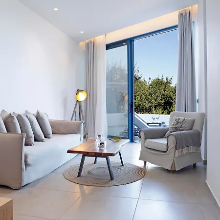 Oasis 3* Skála